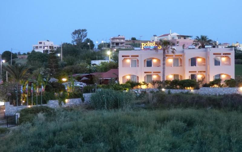 גאורגיופוליס Poledas Apartments מראה חיצוני תמונה